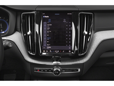 2022 Volvo XC60 Momentum