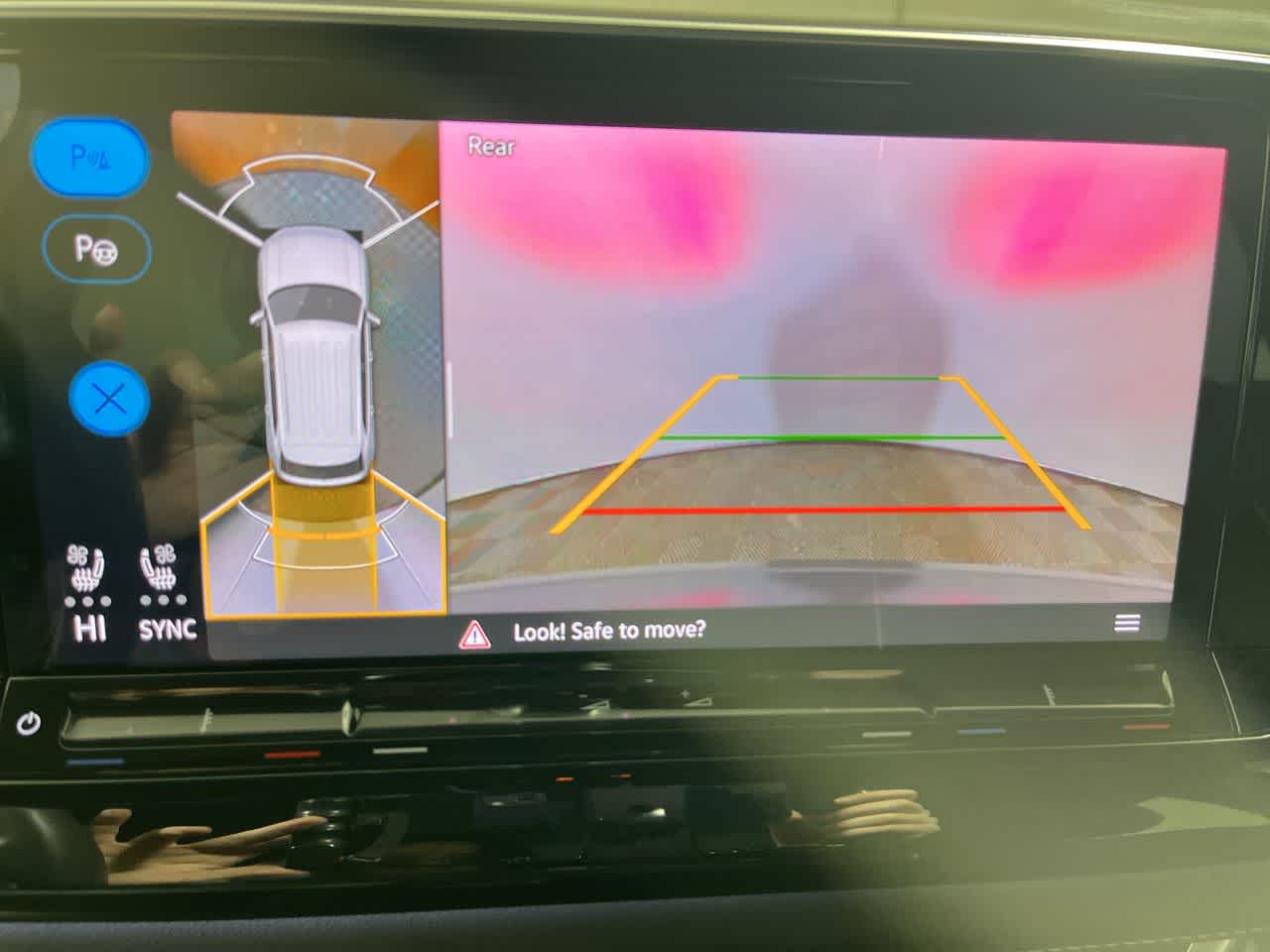 2024 Volkswagen Atlas Cross Sport 2.0T SEL Premium R-Line