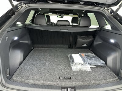 2024 Volkswagen Atlas Cross Sport 2.0T SEL Premium R-Line