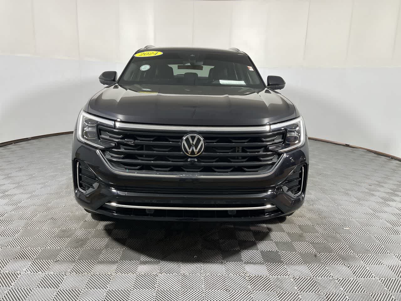 2024 Volkswagen Atlas Cross Sport 2.0T SEL Premium R-Line