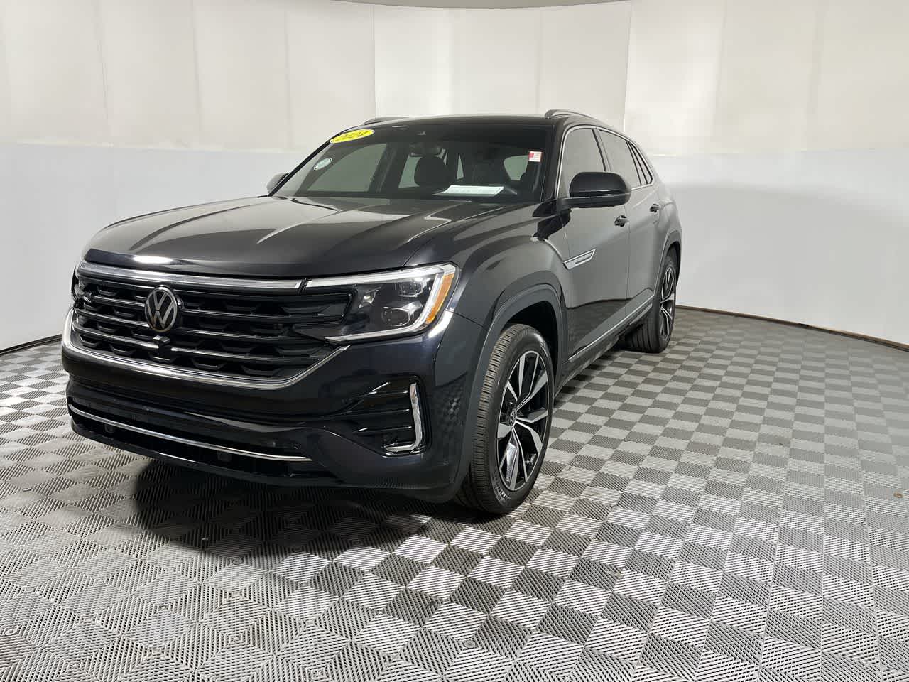 2024 Volkswagen Atlas Cross Sport 2.0T SEL Premium R-Line