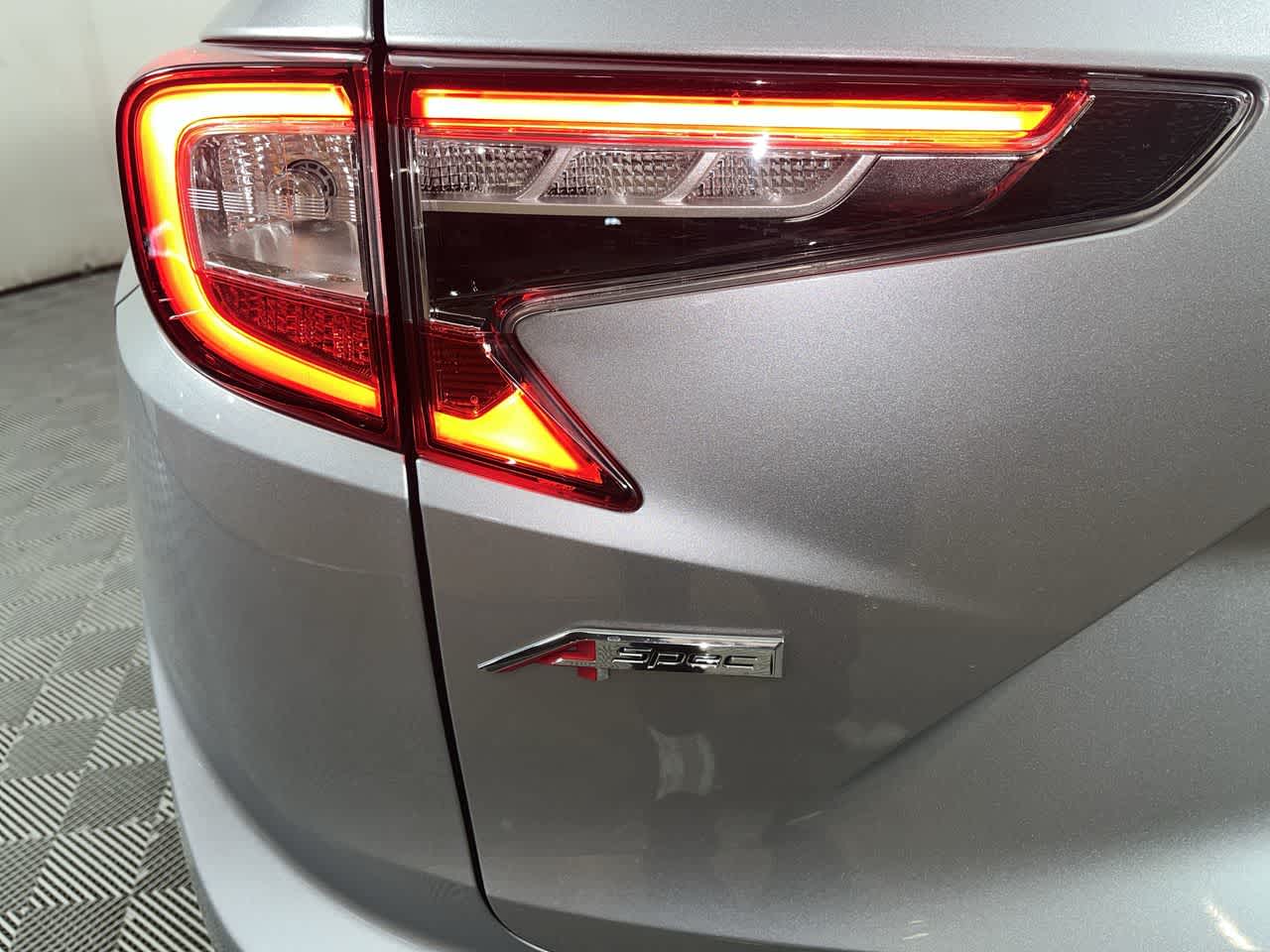 2023 Acura RDX w/A-Spec Advance Package