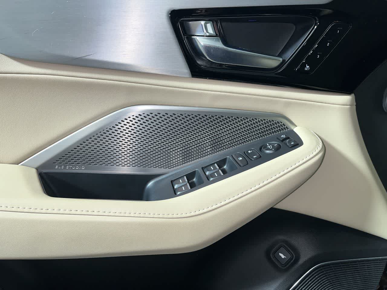 2024 Acura MDX w/Technology Package