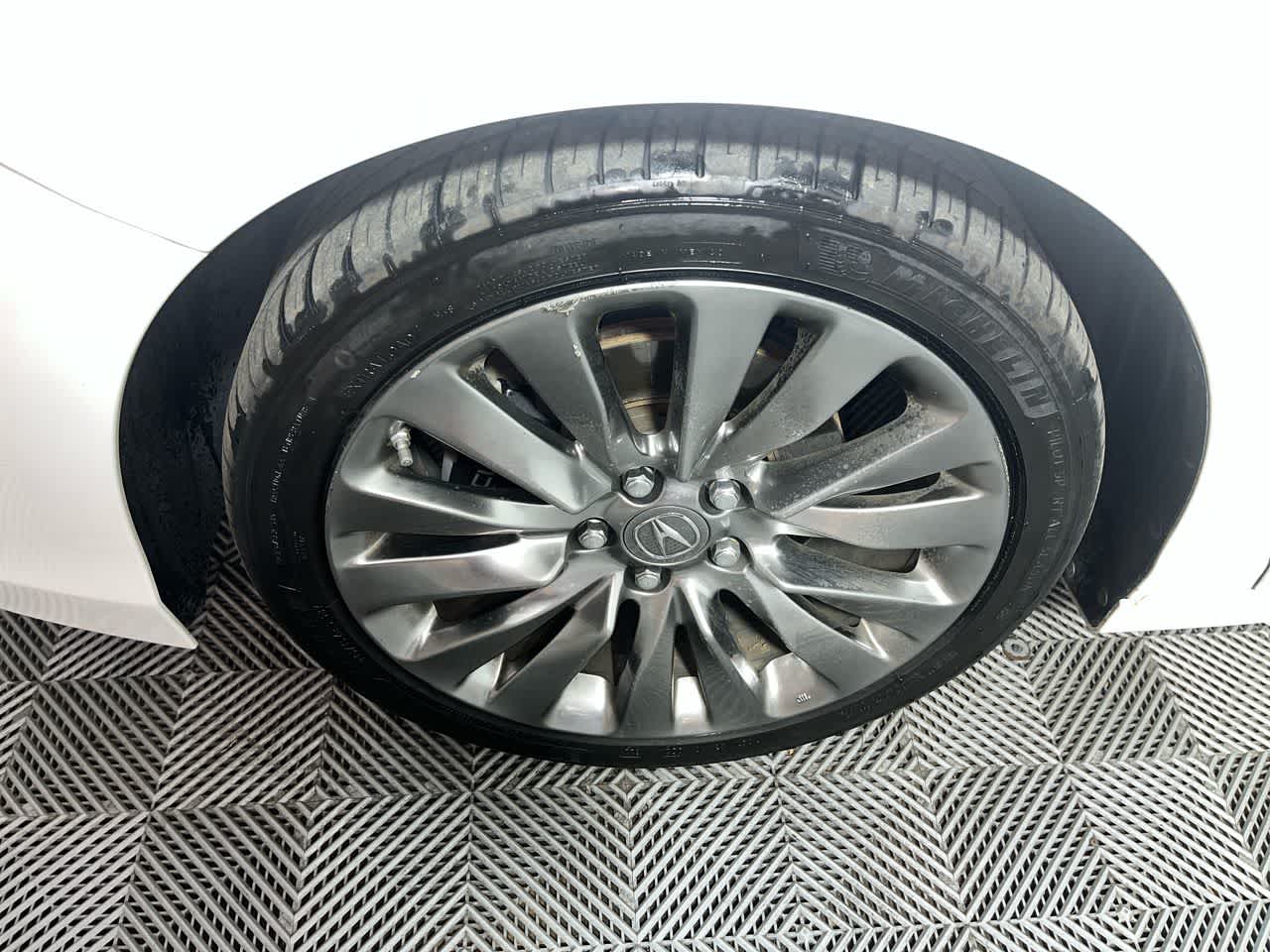 2017 Acura RLX w/Advance Pkg