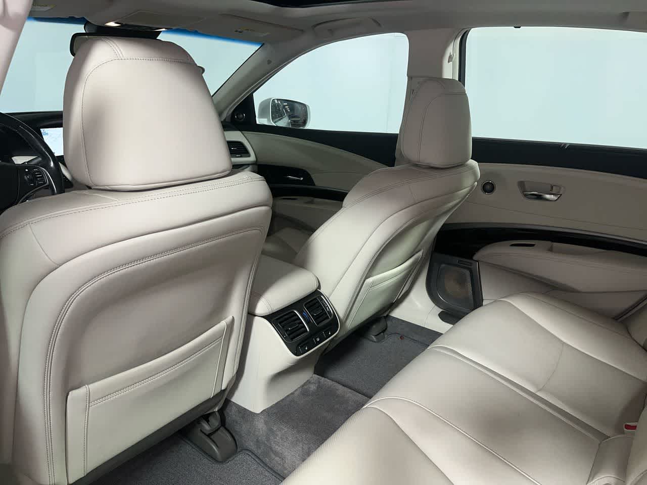 2017 Acura RLX w/Advance Pkg