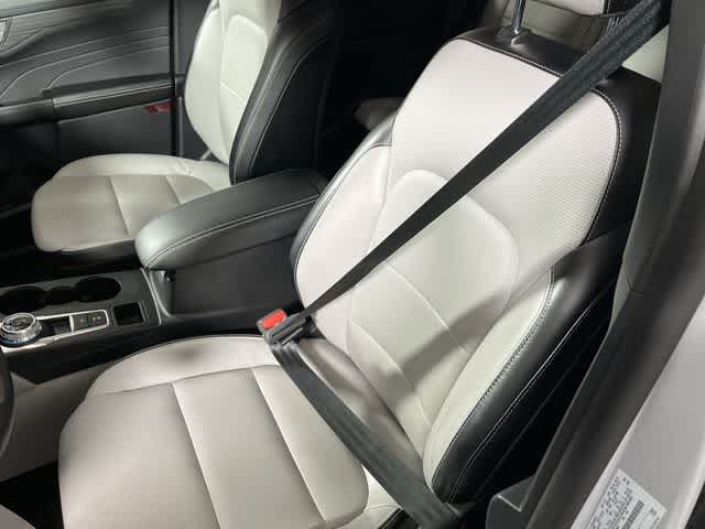 2025 Ford Escape Platinum