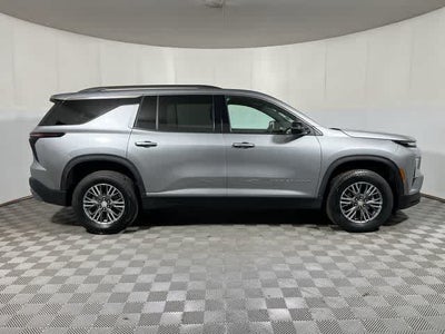 2026 Chevrolet Traverse AWD LT