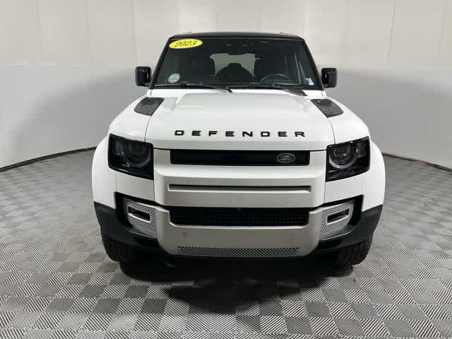 2023 Land Rover Defender SE