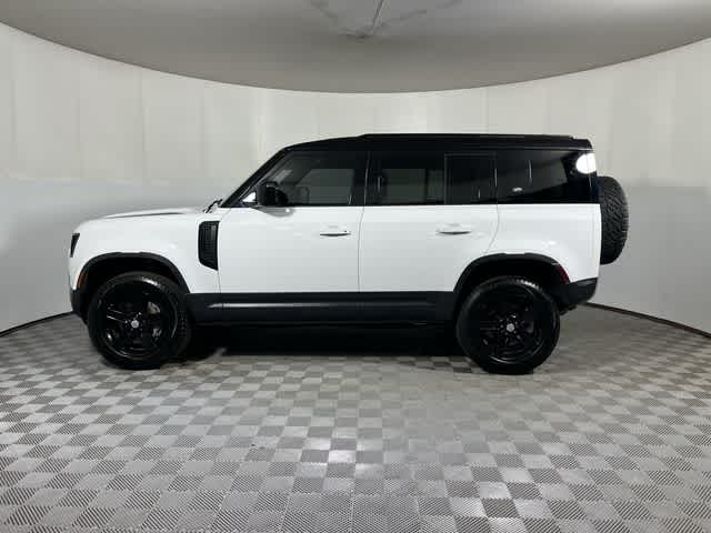 2023 Land Rover Defender SE