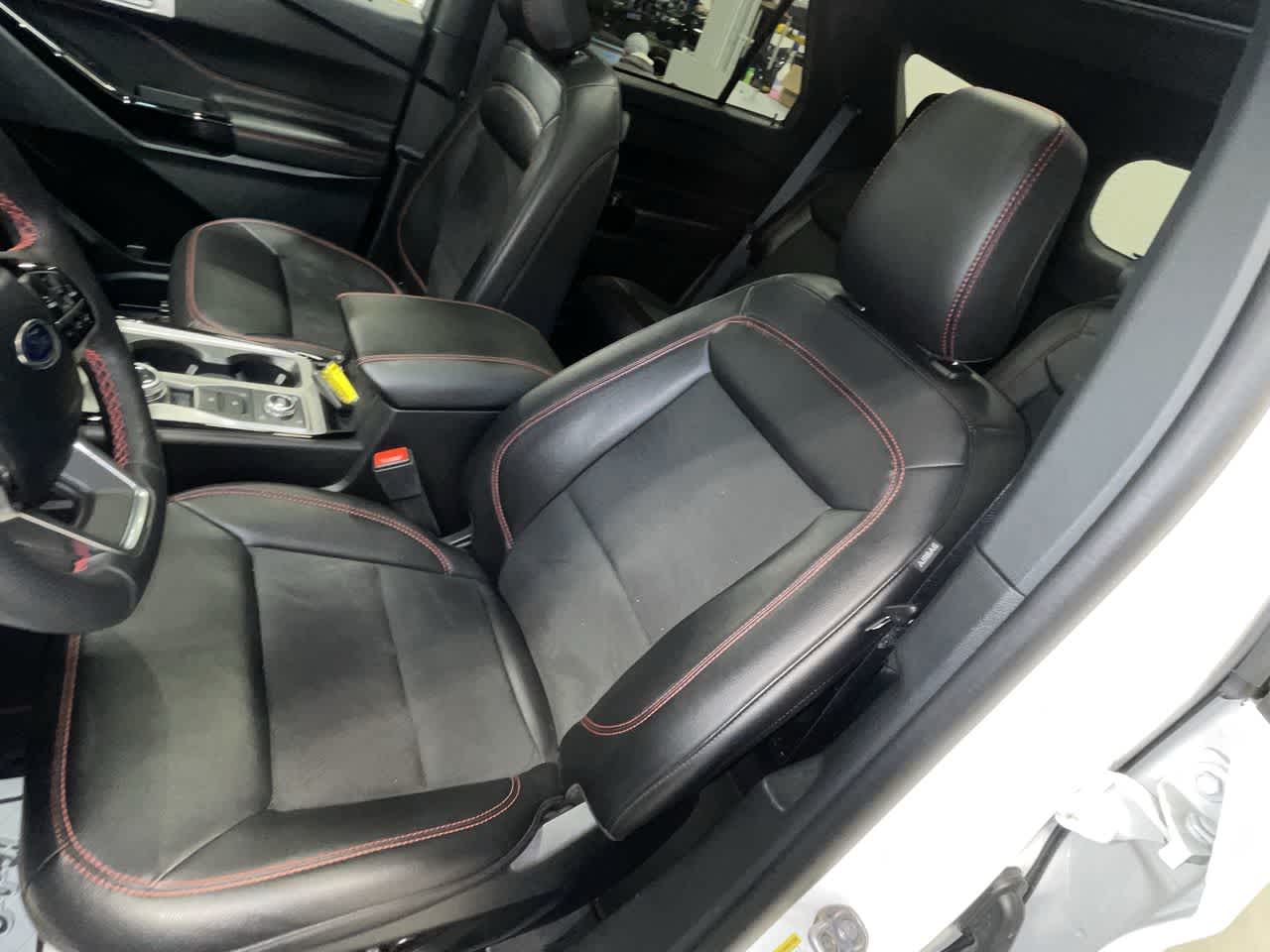 2024 Ford Explorer ST-Line