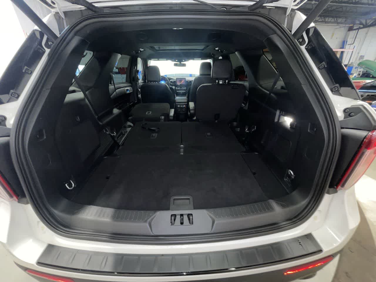 2024 Ford Explorer ST-Line