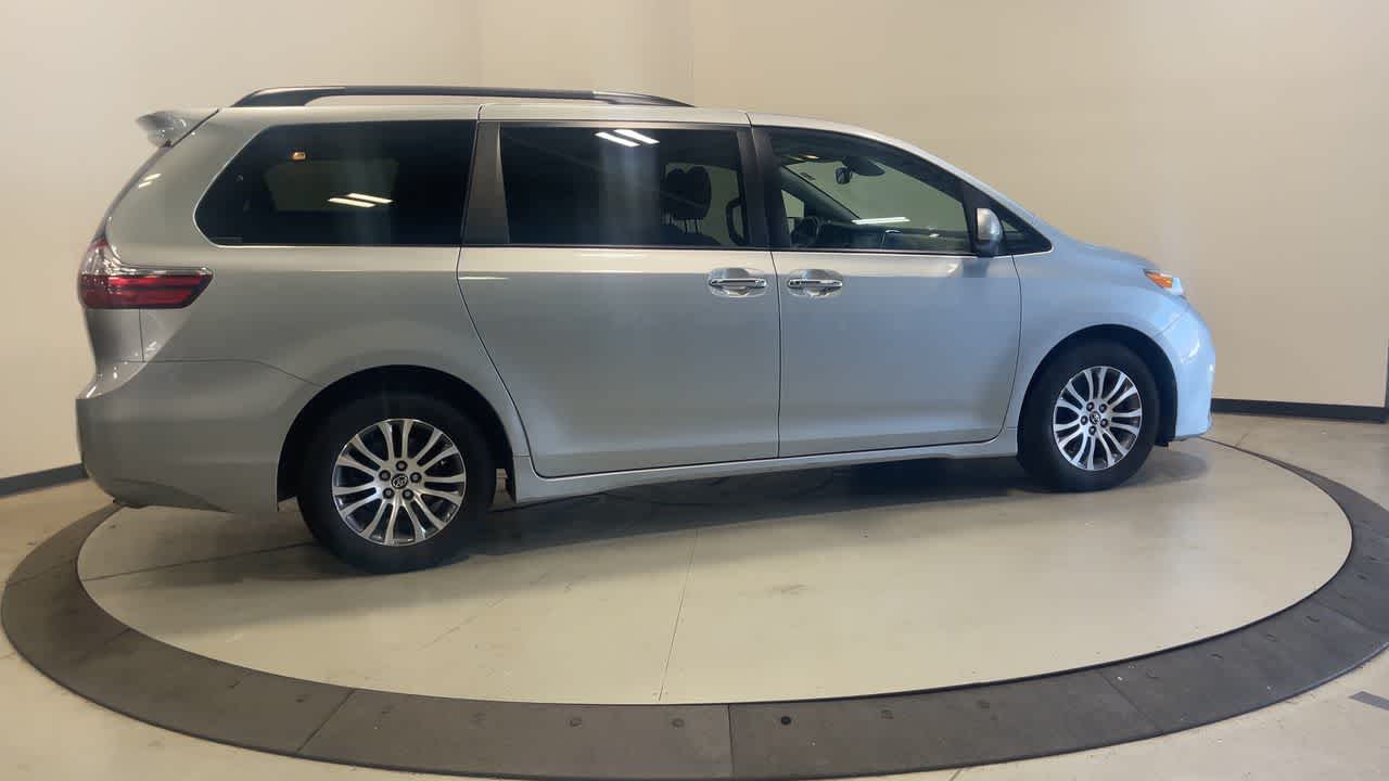 2019 Toyota Sienna XLE