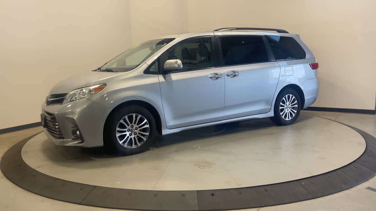 2019 Toyota Sienna XLE