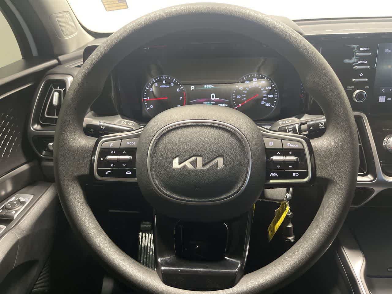 2023 Kia Sorento LX