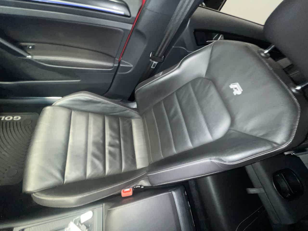 2016 Volkswagen Golf R 4dr HB Man w/DCC/Nav