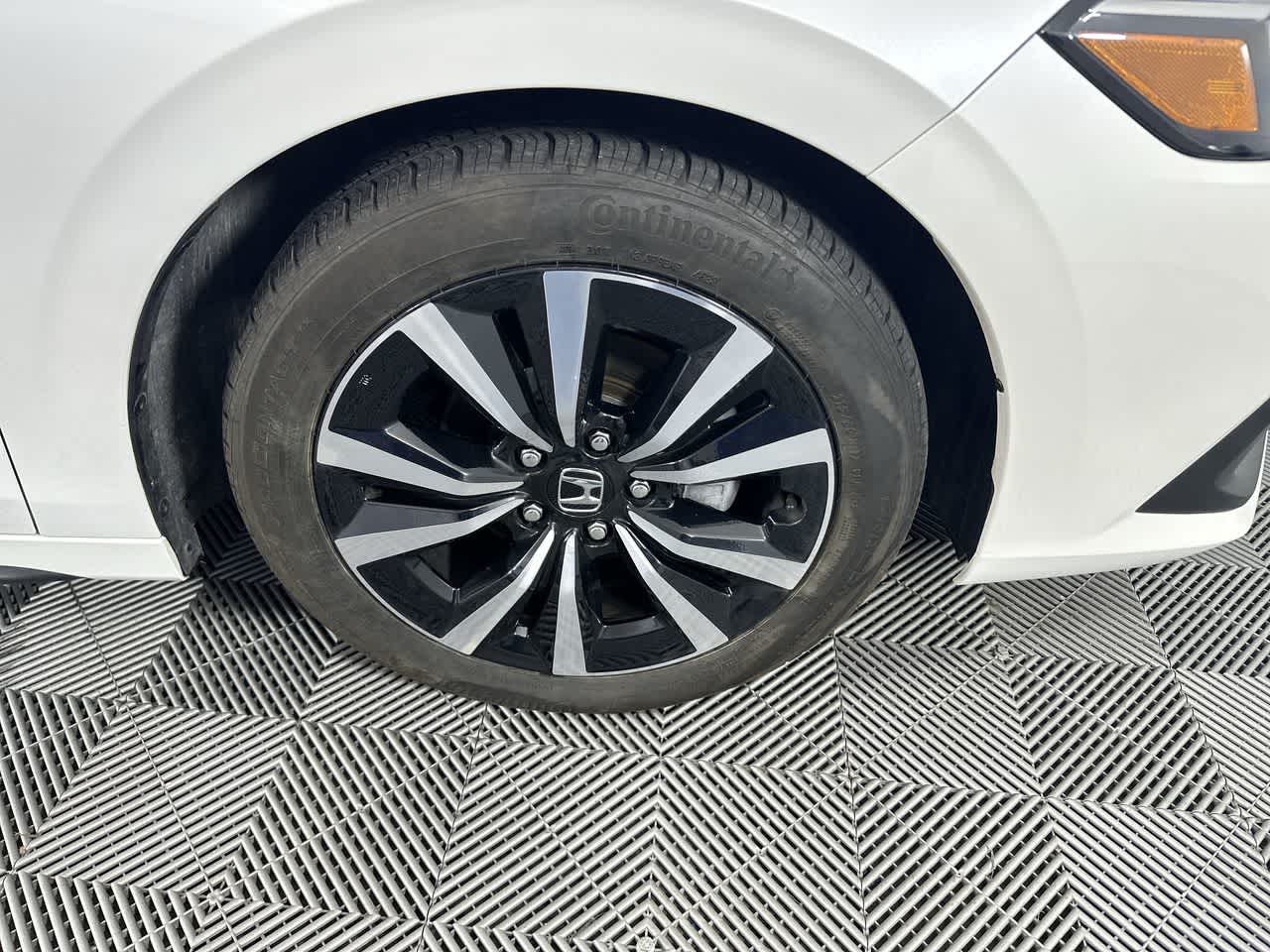 2024 Honda Civic Hatchback EX-L