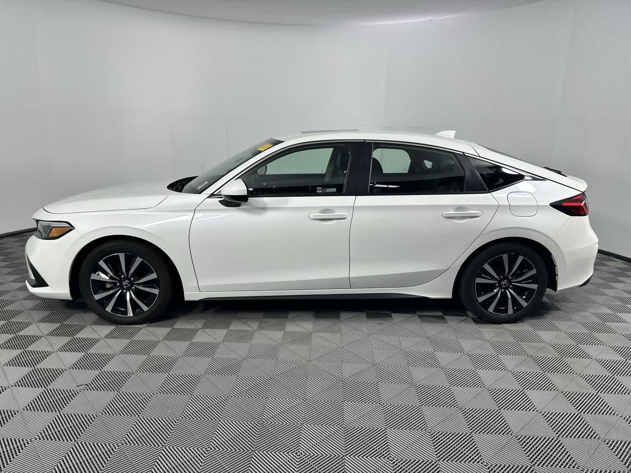 2024 Honda Civic Hatchback EX-L