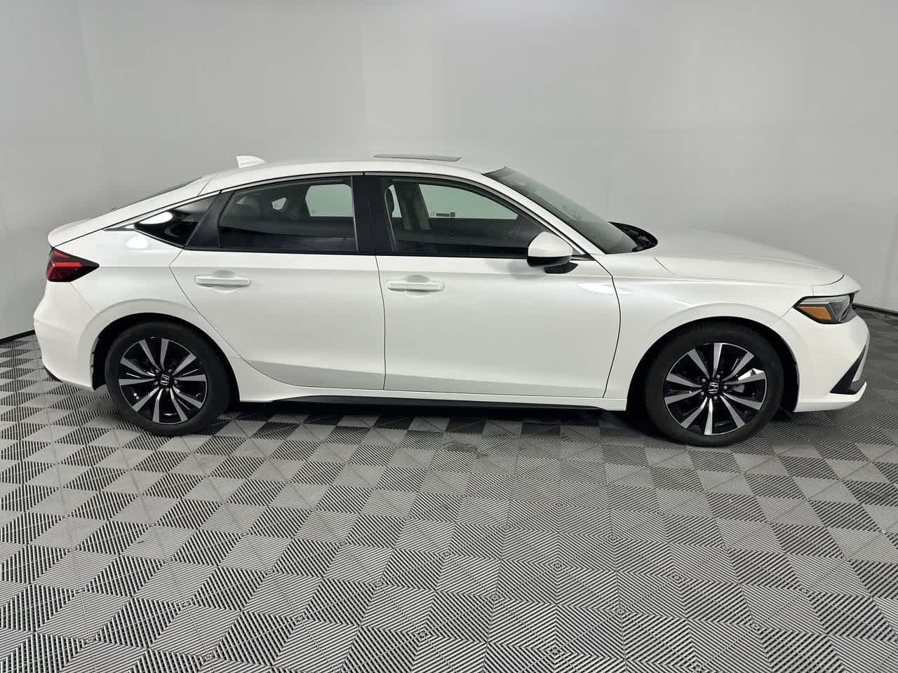 2024 Honda Civic Hatchback EX-L