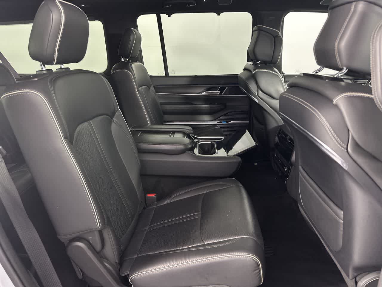 2024 Jeep Grand Wagoneer L Obsidian