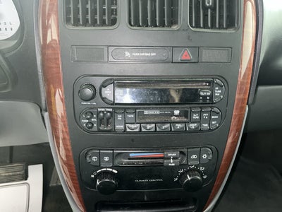 2006 Chrysler Town & Country SWB Base