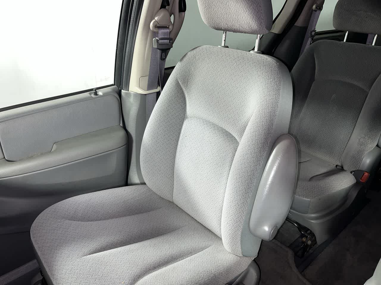 2006 Chrysler Town & Country SWB Base