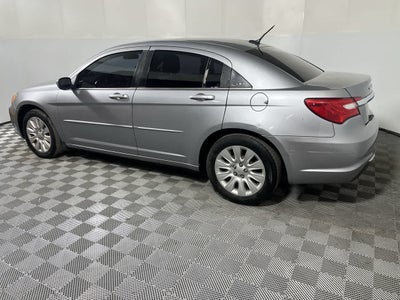 2013 Chrysler 200 Touring