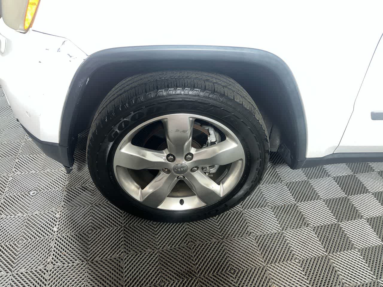 2013 Jeep Grand Cherokee Overland Summit