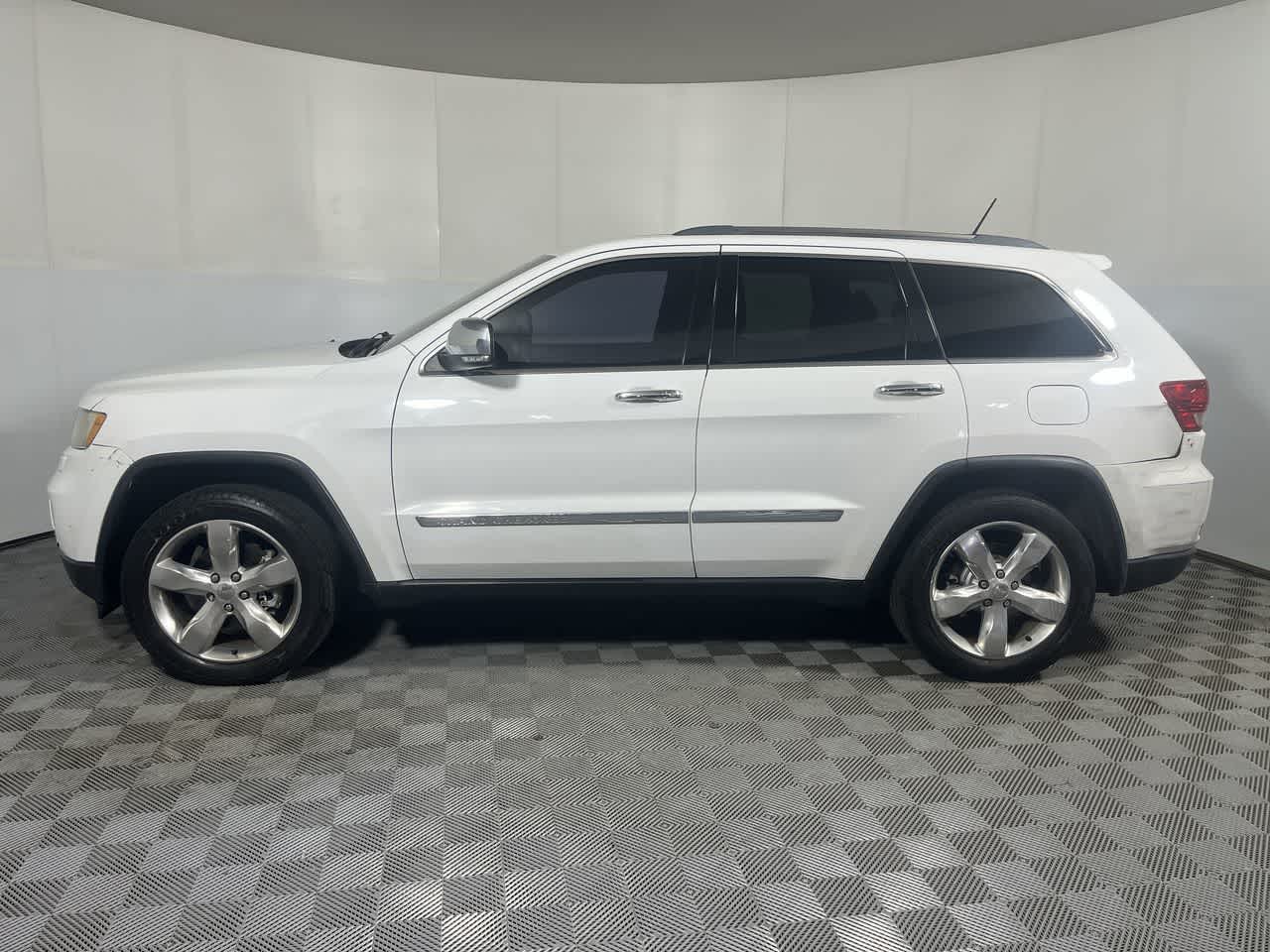 2013 Jeep Grand Cherokee Overland Summit