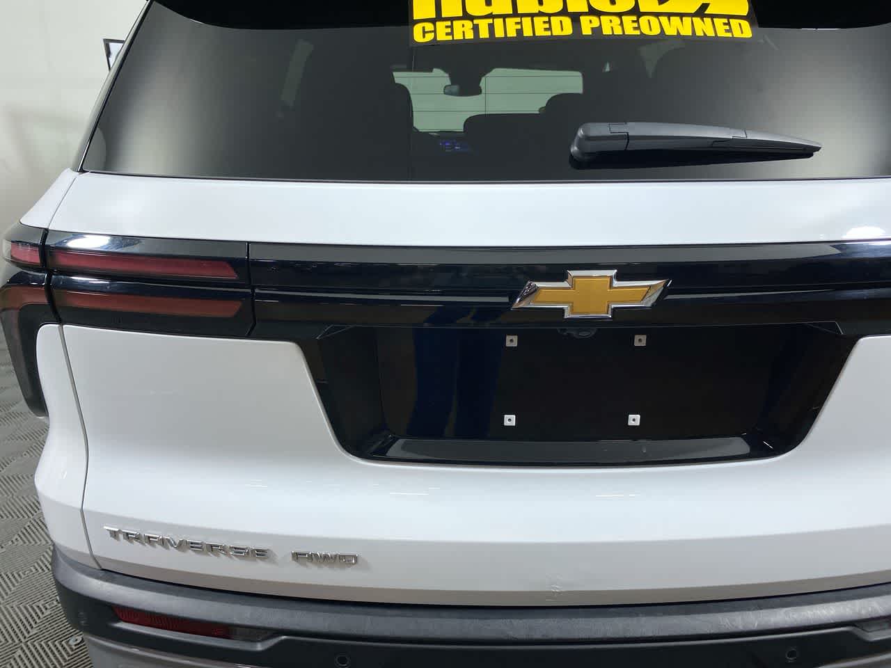 2024 Chevrolet Traverse LT