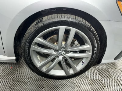 2019 Volkswagen Passat 2.0T SE R-Line