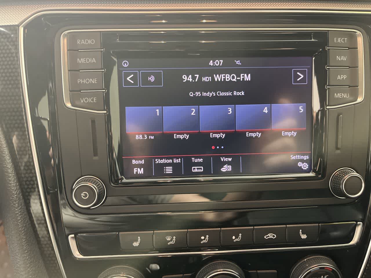 2019 Volkswagen Passat 2.0T SE R-Line