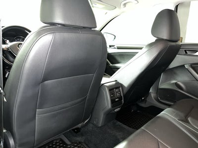 2019 Volkswagen Passat 2.0T SE R-Line