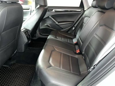 2019 Volkswagen Passat 2.0T SE R-Line