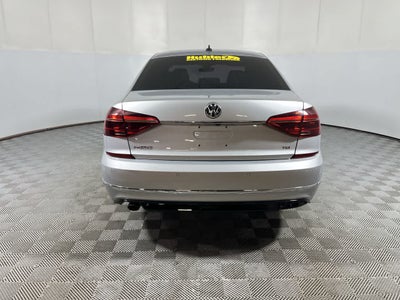 2019 Volkswagen Passat 2.0T SE R-Line