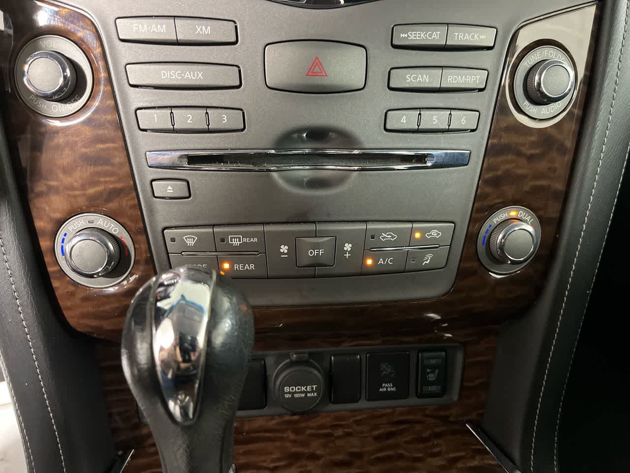 2017 Nissan Armada SV