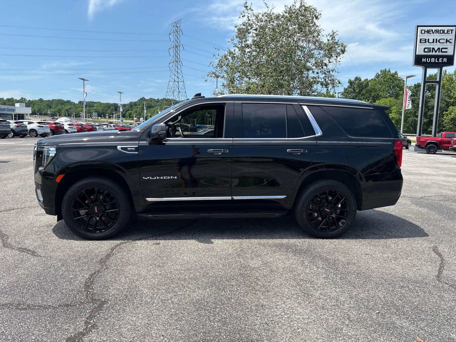 2024 GMC Yukon SLT