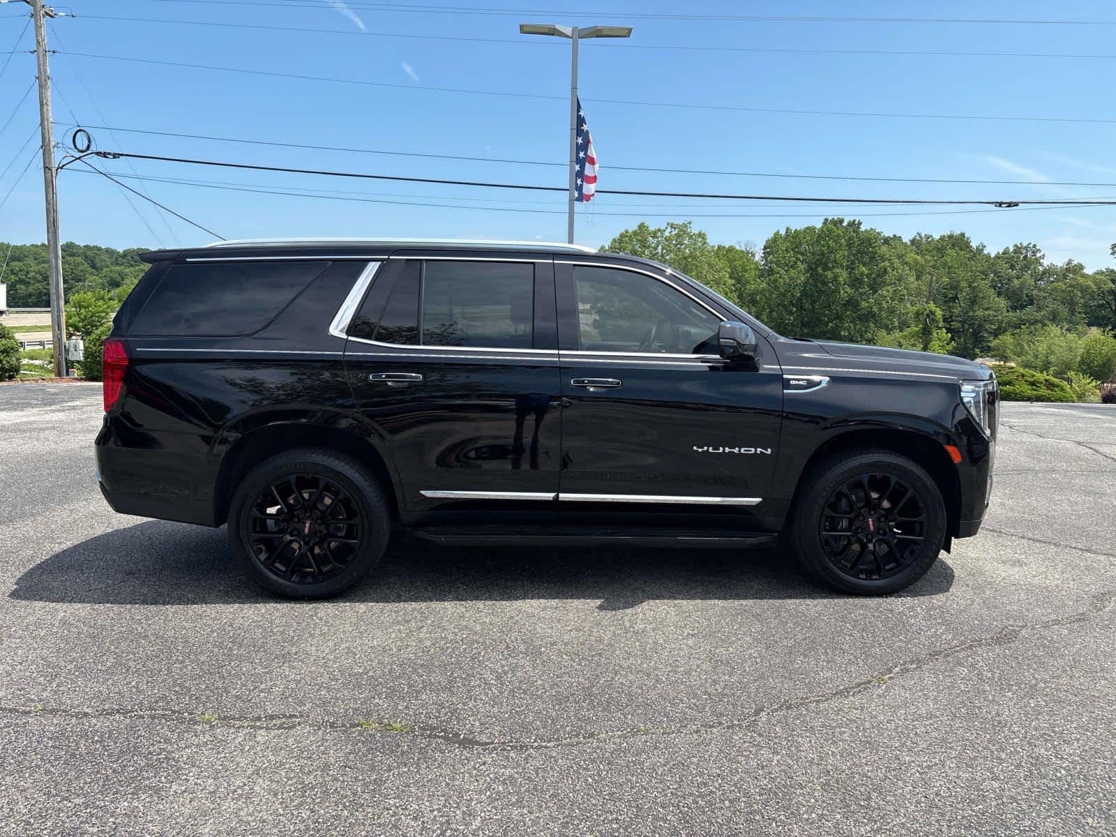 2024 GMC Yukon SLT