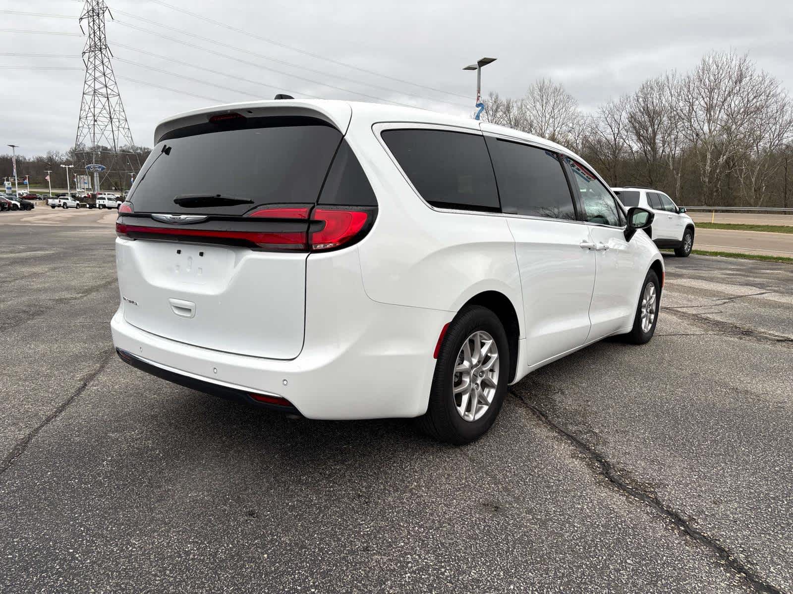 2024 Chrysler Pacifica Touring L