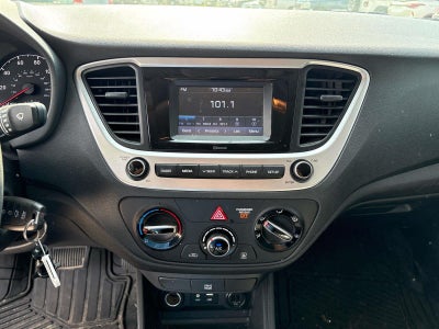 2022 Hyundai Accent SE
