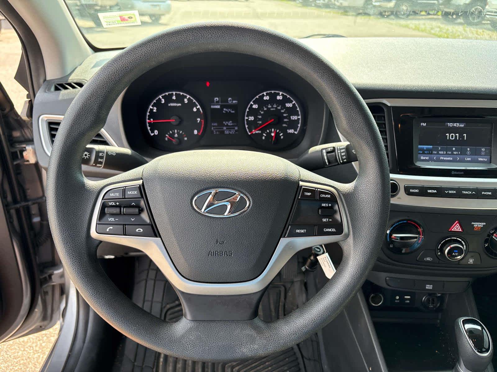 2022 Hyundai Accent SE