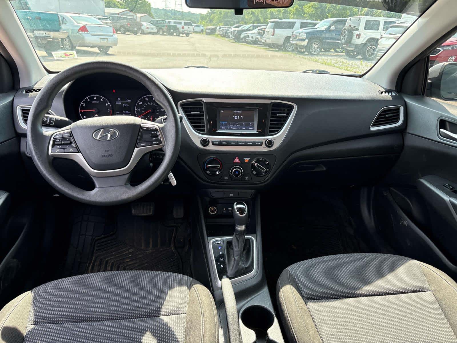 2022 Hyundai Accent SE