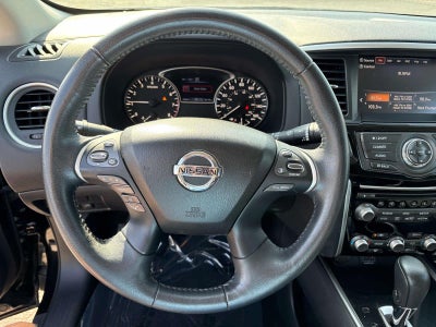 2020 Nissan Pathfinder SV