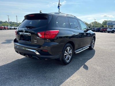 2020 Nissan Pathfinder SV