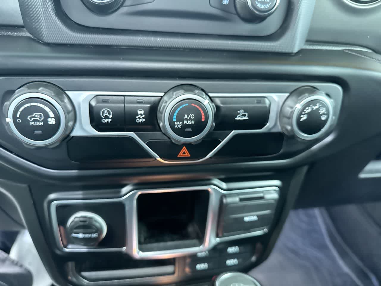 2021 Jeep Gladiator Willys Sport