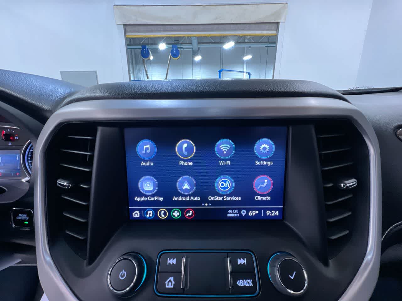 2023 GMC Acadia SLE