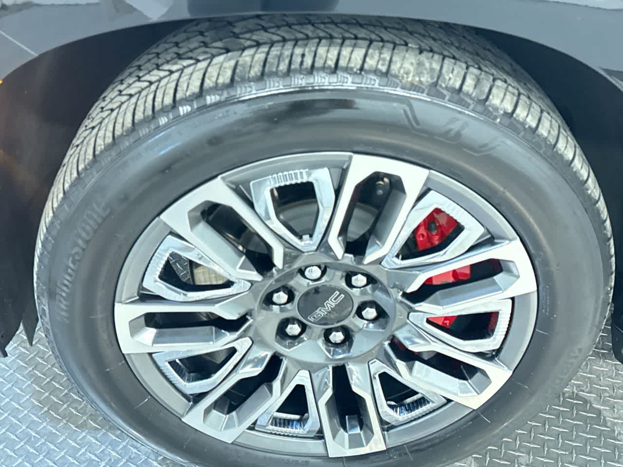 2024 GMC Yukon Denali Ultimate