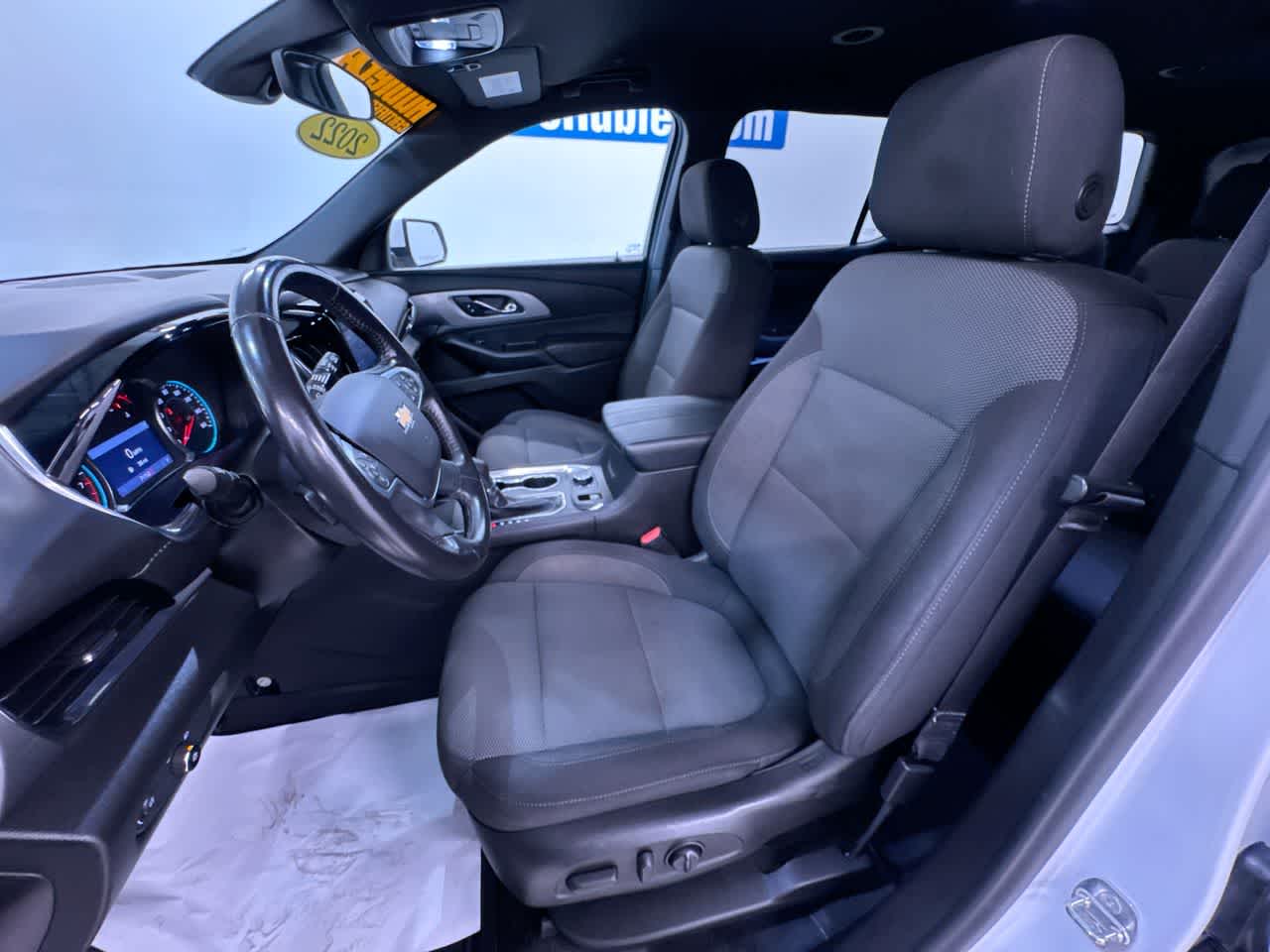 2022 Chevrolet Traverse LT Cloth