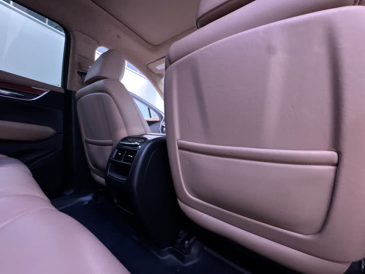 2017 Cadillac XT5 Platinum AWD