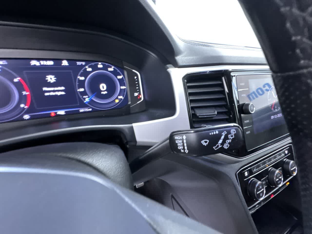 2022 Volkswagen Atlas 3.6L V6 SEL R-Line