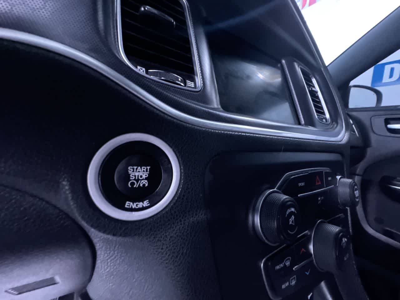 2016 Dodge Charger SXT